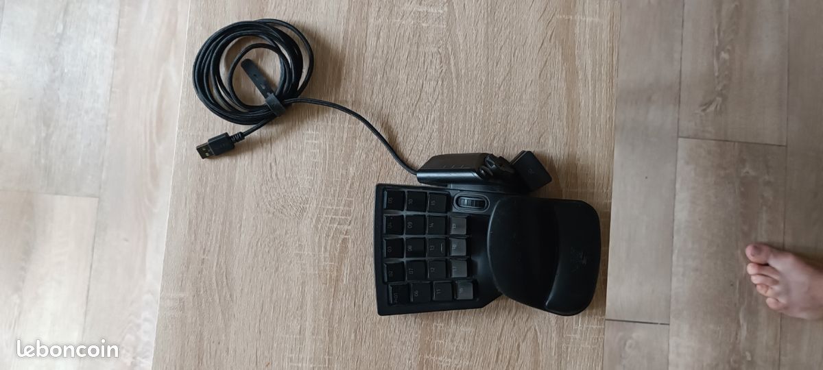 Razer tartarus v2 (image 2)