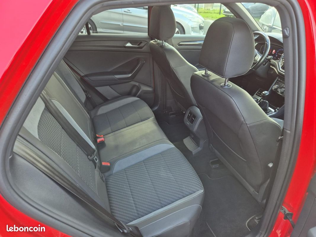 VOLKSWAGEN T-ROC 1.5 TSI Evo - 150 - Start&Stop R-Line PHASE 1 GARANTIE 6 MOIS (image 29)