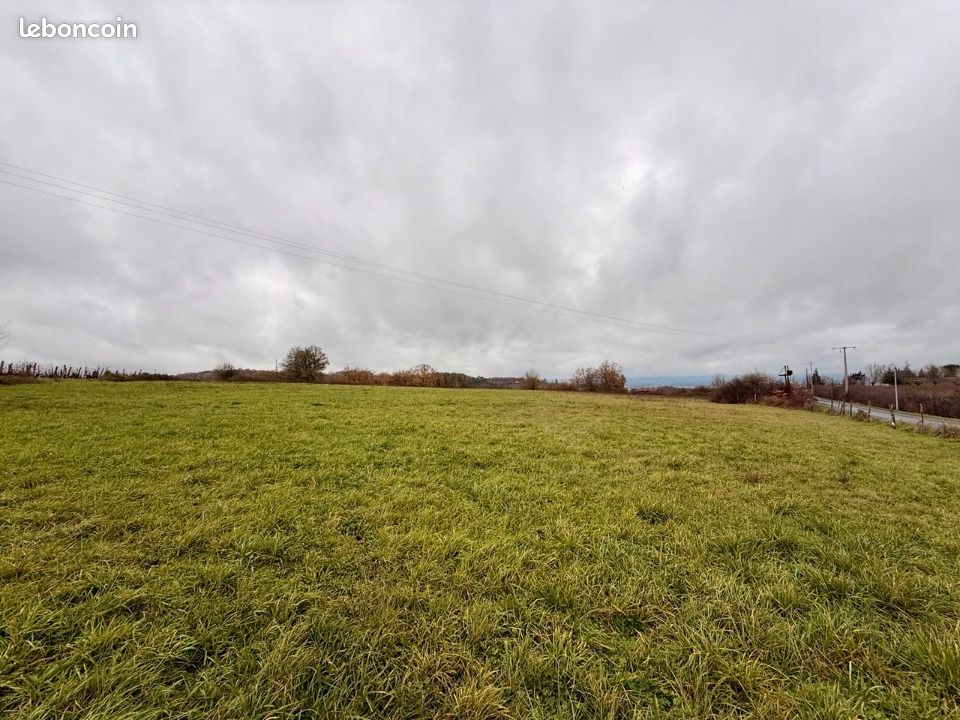 Terrain 1725 m² · à Colombier · 43 000 €