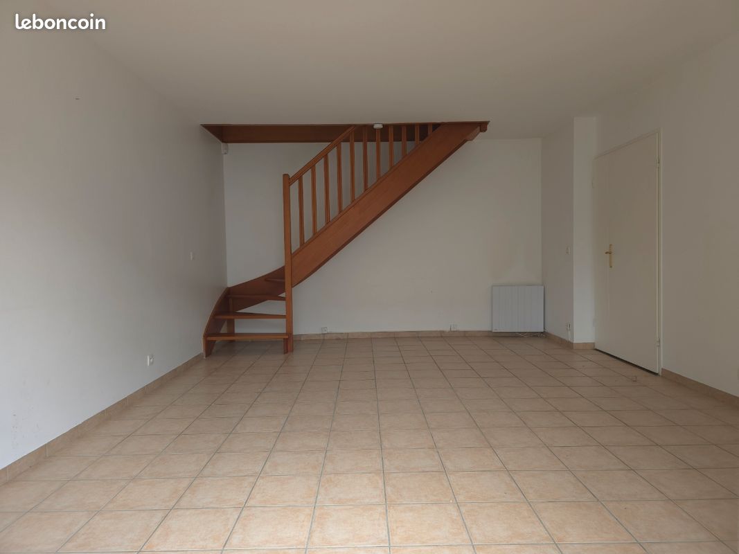 Appartement 3 pièces 65 m² · à Ris-Orangis · 65 m² · 1 080 €/mois