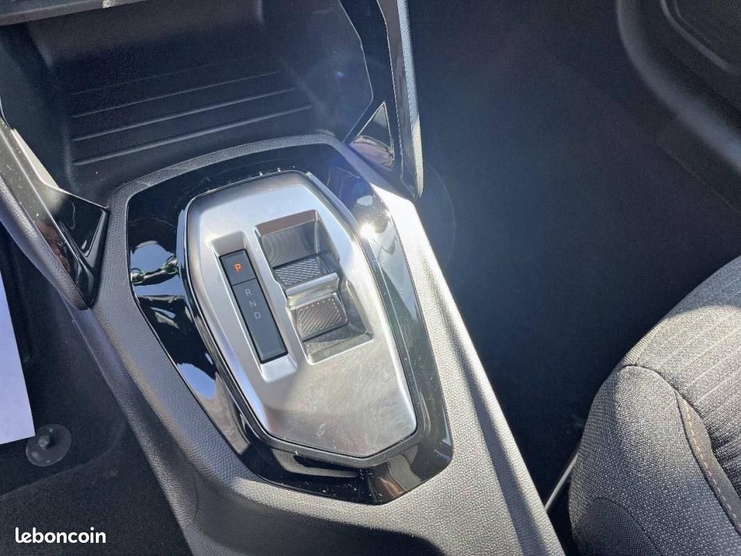 Peugeot 208 Hybrid 110 ch e-DCS6 - Edition (image 14)