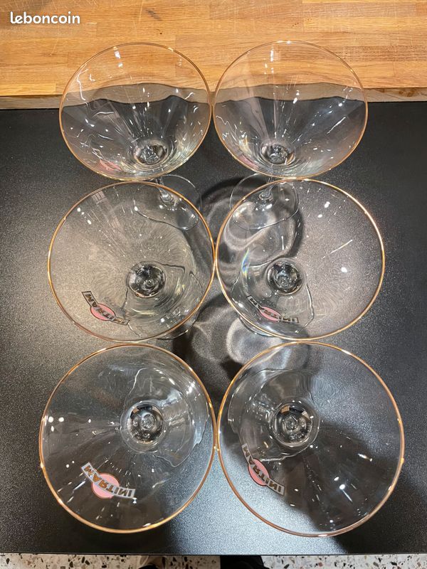 Verres à cocktail 'Martini Gold' en édition spéciale | Dolce&Gabbana édition limitée | logo Martini (image 2)