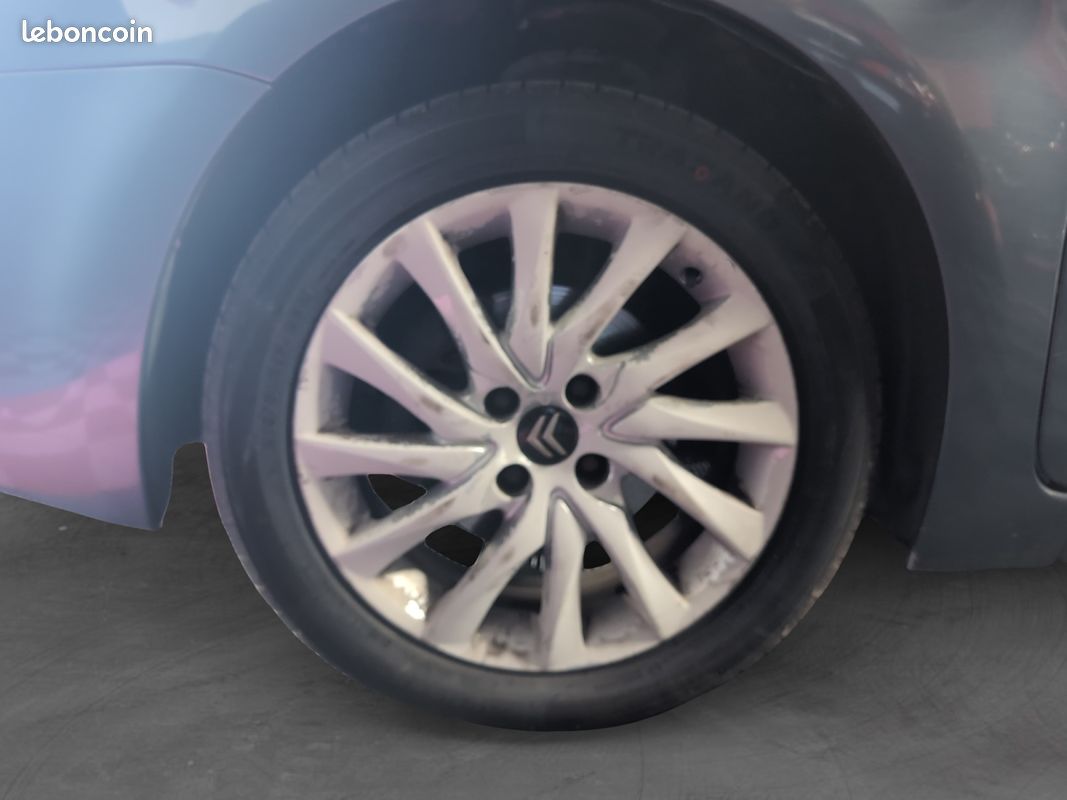 CITROEN C4 PICASSO 1.6 HDI EXCLUSIVE 110Ch - Garantie 12 mois (image 15)