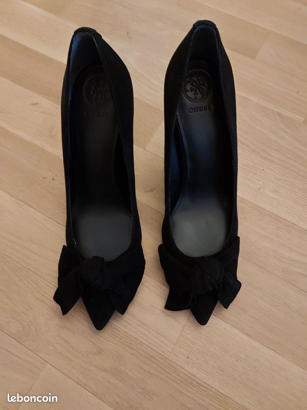 Escarpins noir cuir suédé Guess (image 1)