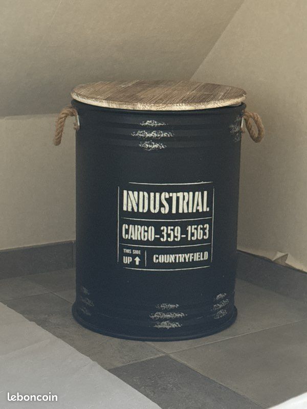 Coffre de rangement (image 1)