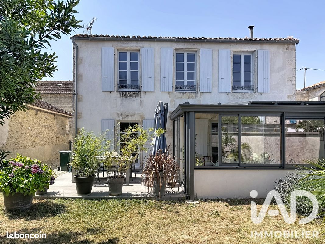 Maison 4 pièces 129 m² · à Surgères · 129 m² · 314 000 €