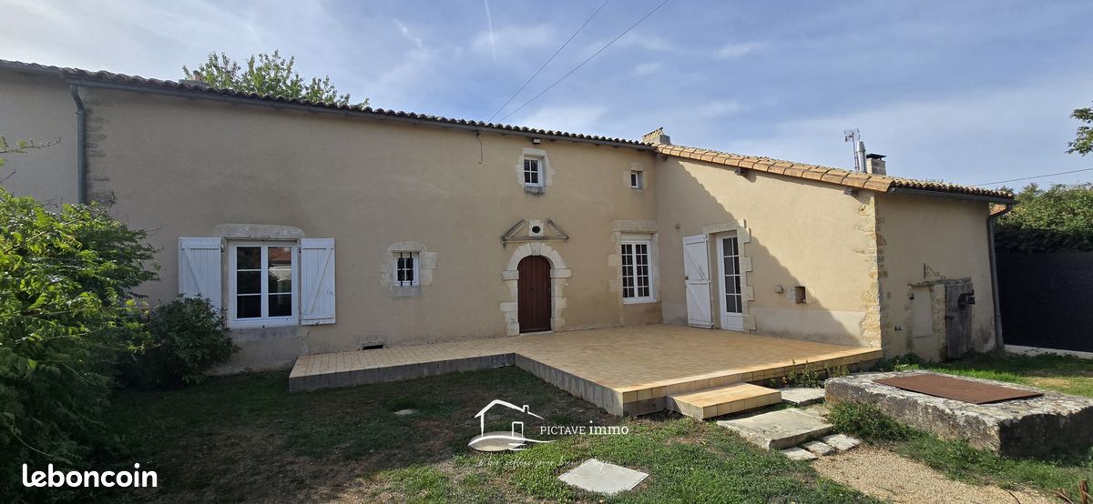 Maison 7 pièces 173 m² · à Valence-en-Poitou · 173 m² · 214 900 €