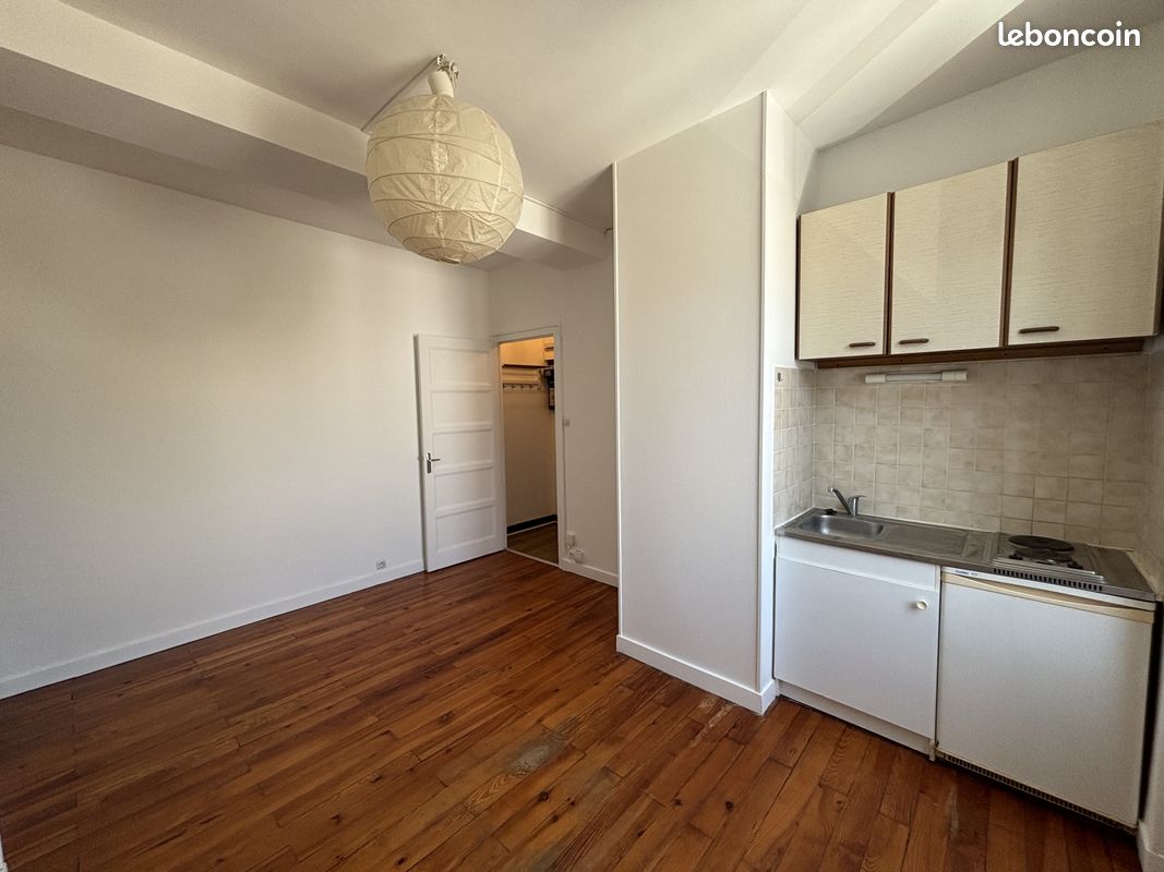 Appartement 1 pièce 18 m² · à Grenoble · 18 m² · 395 €