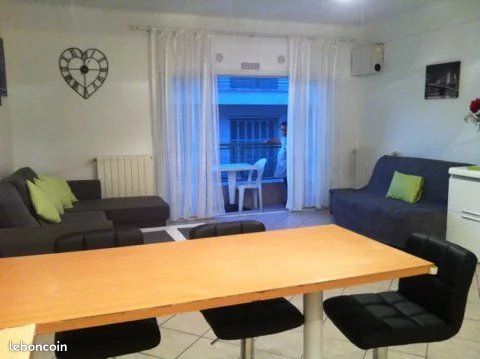 Appartement 2 pièces 55 m² · à Antibes · 55 m² · 1 050 €