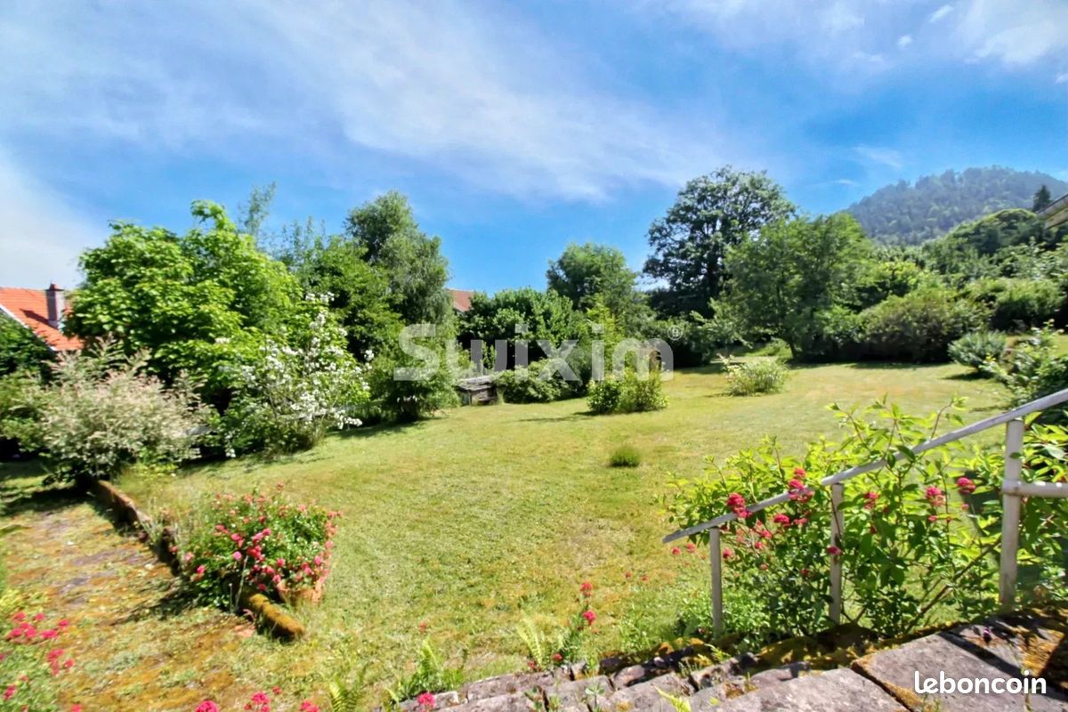 Maison 20 pièces 367 m² · à Bruyères · 367 m² · 240 000 €