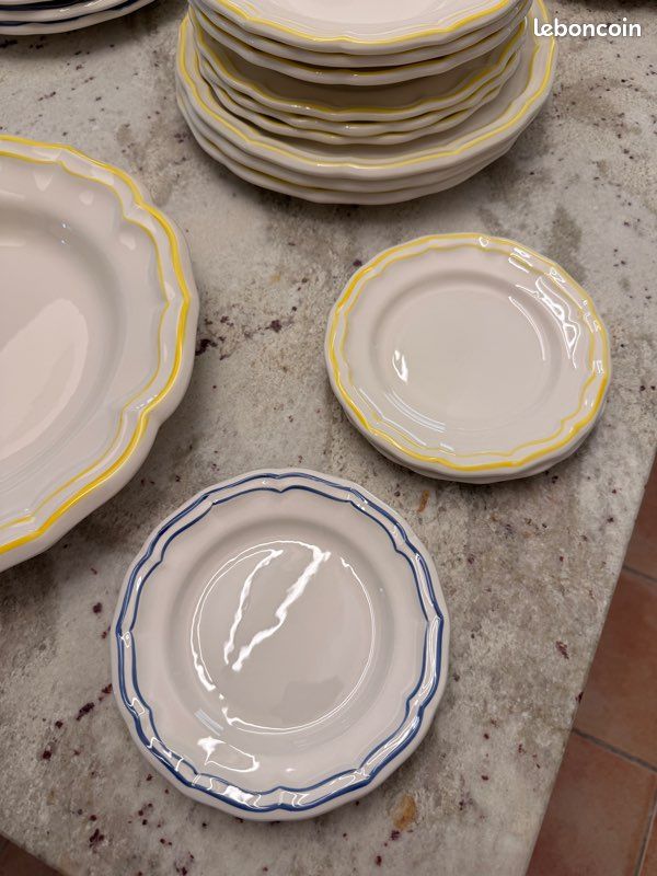 Set pour 12 personnes Gien en faïence (image 5)