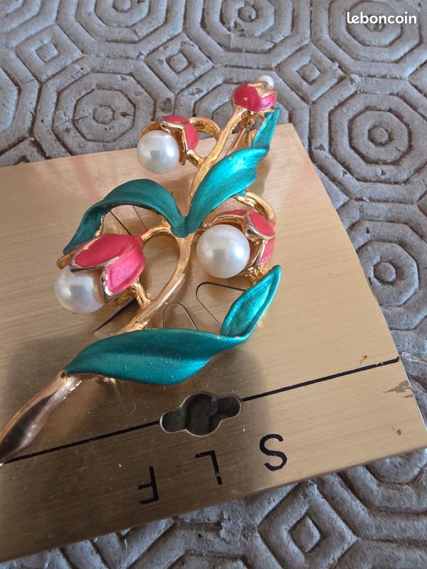 Belle Broche Ancienne En Or Rose 14K Avec Demi-perle Et Initiales HV - XIXe Siècle - Occasion Bon état