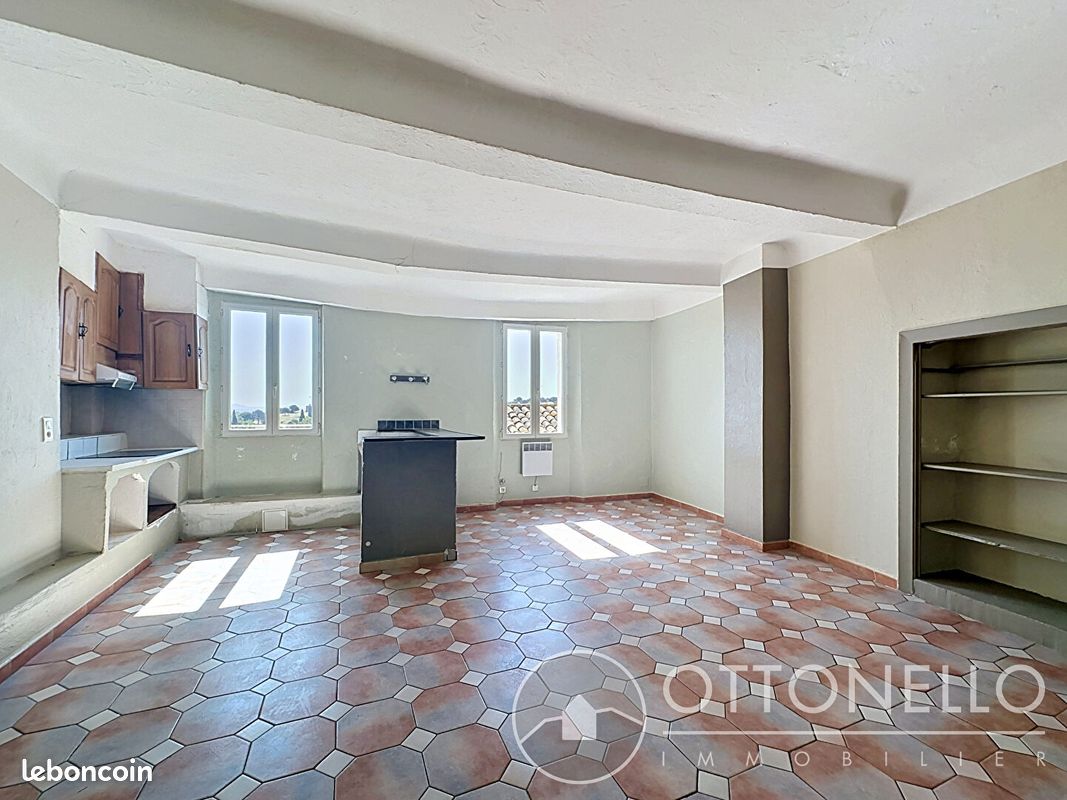 Appartement 3 pièces 65 m² · à Roquebrune-sur-Argens · 65 m² · 132 000 €