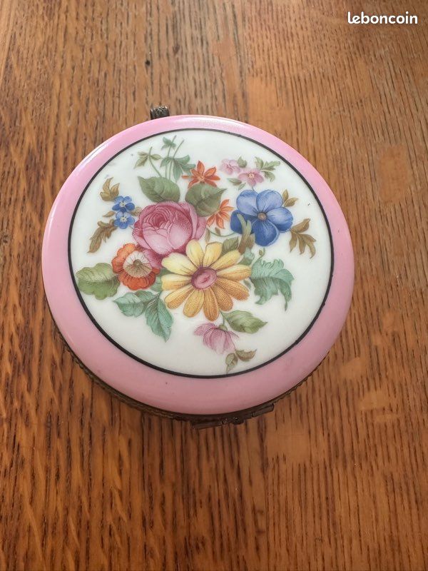 Ancienne boîte XIXeme porcelaine (image 1)