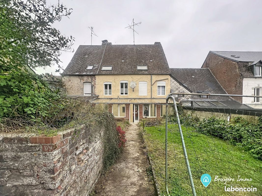 Maison 6 pièces 184 m² à Solre-le-Château