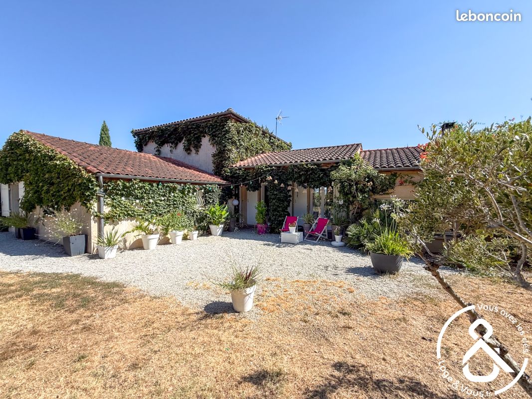 Maison 7 pièces 147 m² · à Castres · 147 m² · 298 000 €