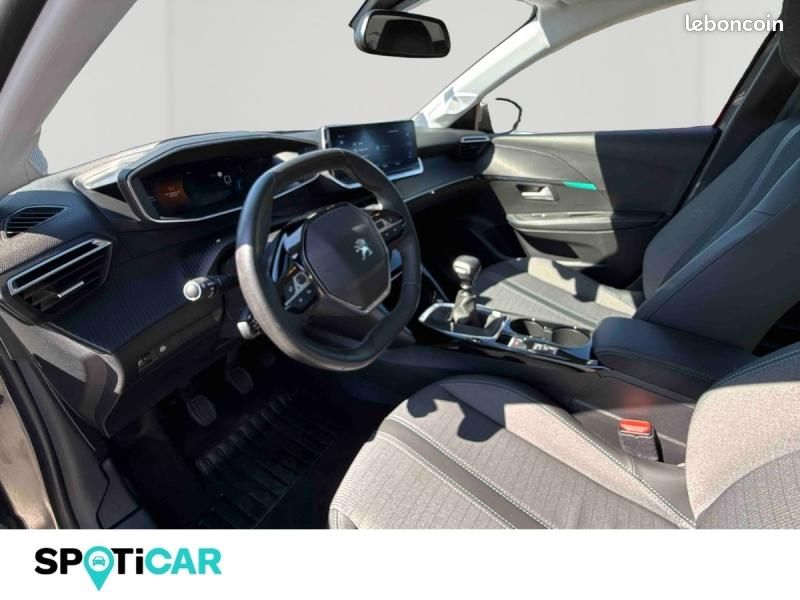 Peugeot 208 1.2 PureTech 100ch S&S Allure 118g (image 21)