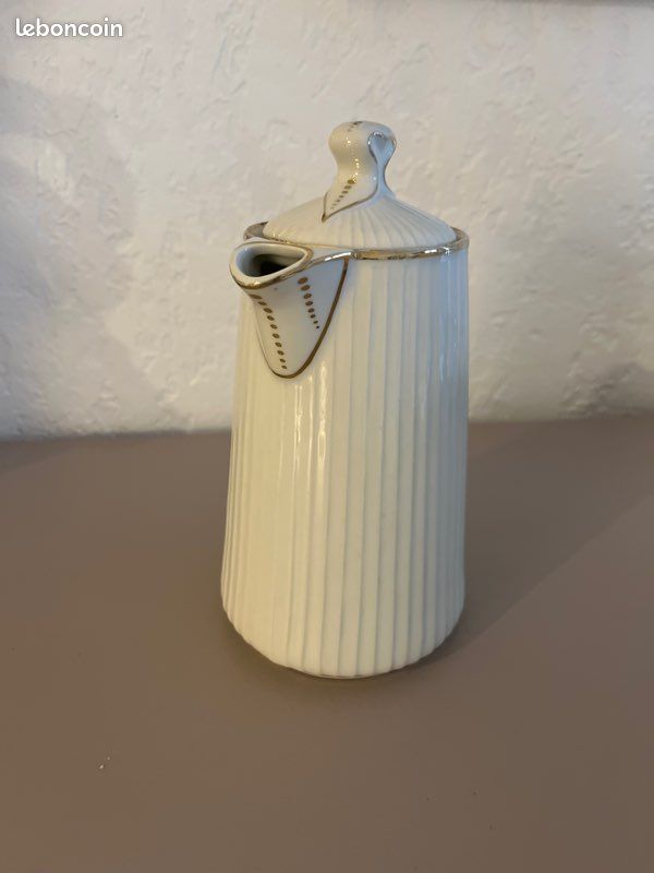 Chocolatière en porcelaine (image 2)
