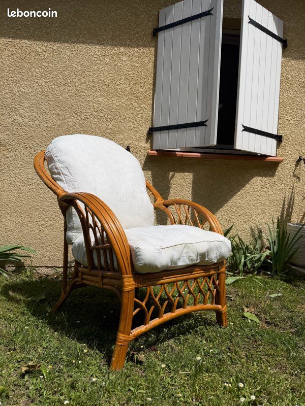 Fauteuil en rotin (image 2)