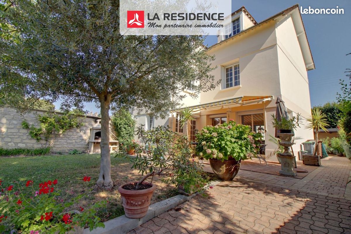 Maison 7 pièces 172 m² · à Poissy · 172 m² · 820 000 €