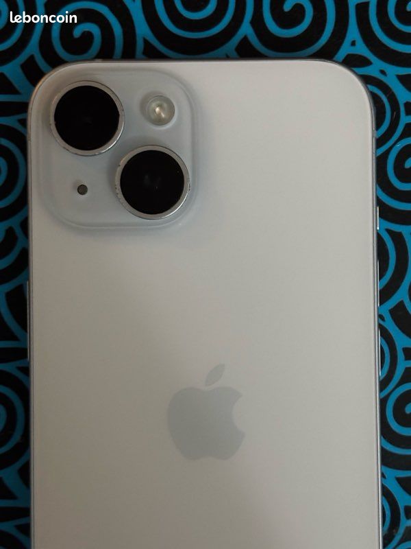 IPhone 15 128Go (image 4)