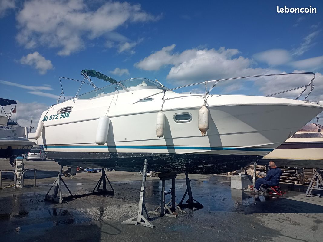 Bateau moteur in board (image 3)