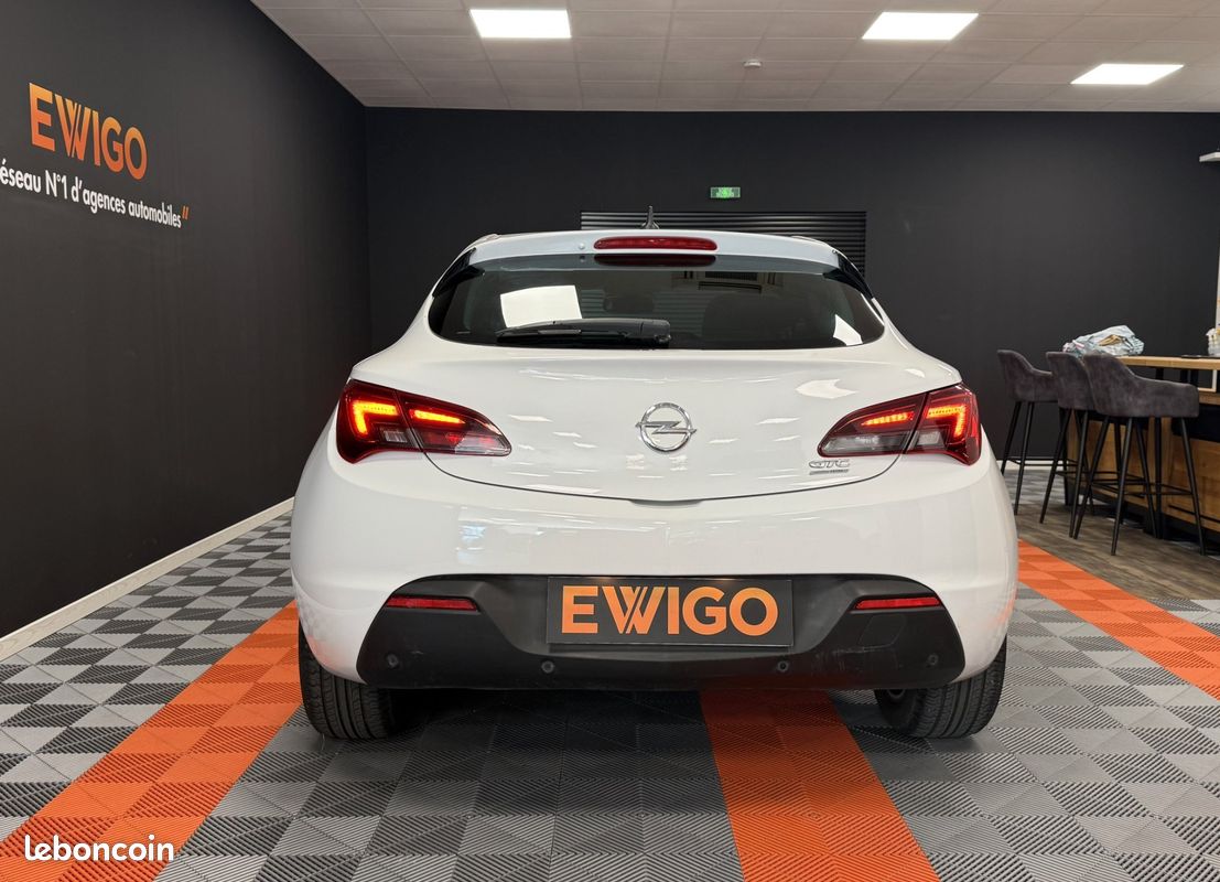 OPEL ASTRA GTC 1.7 CDTI 130ch FAP START/STOP SPORT (image 21)