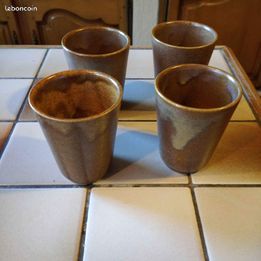 4 tasses en grès faïencerie de Digoin - neuf (image 1)