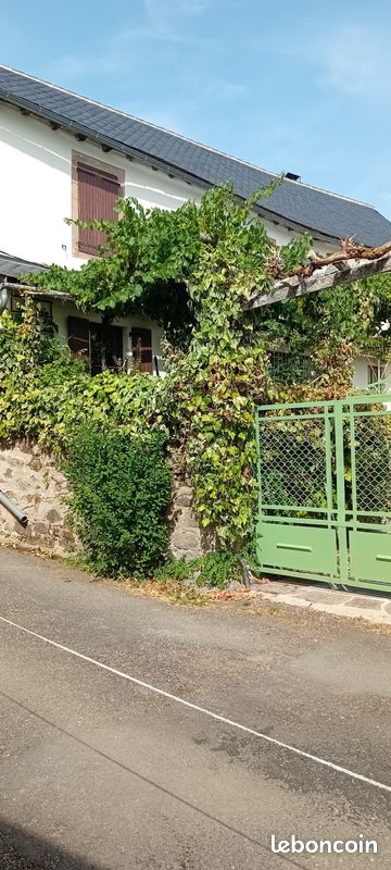 Maison 9 pièces 286 m² · à Montirat · 286 m² · 466 000 €