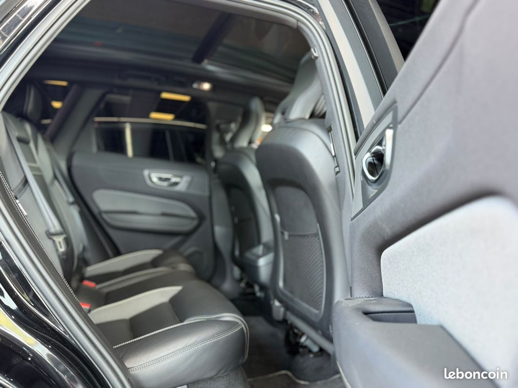 Volvo XC60 T4 190 CV BVA PACK R-DESIGN TOIT OUVRANT GPS (LAURENT AUTO) (image 15)