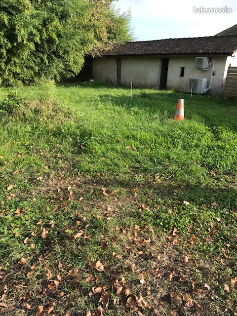 Terrain a batir · à Saint-Christoly-de-Blaye · 39 800 €