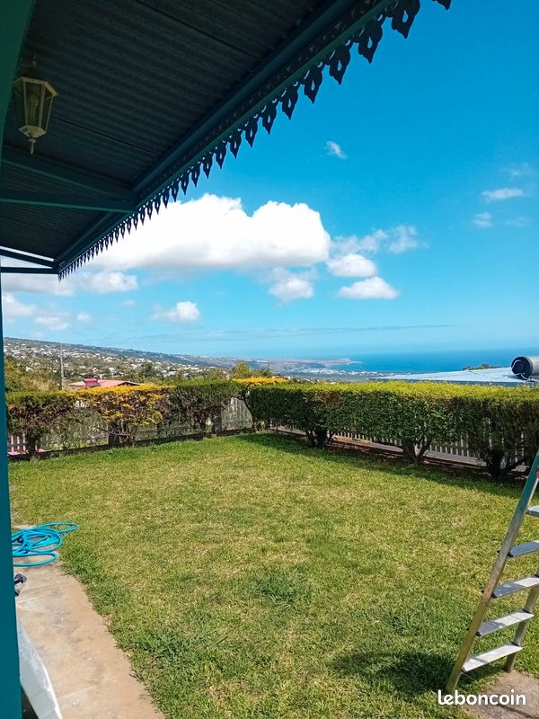 Appartement 5 pièces 95 m² · à Saint-Paul · 95 m² · 950 €