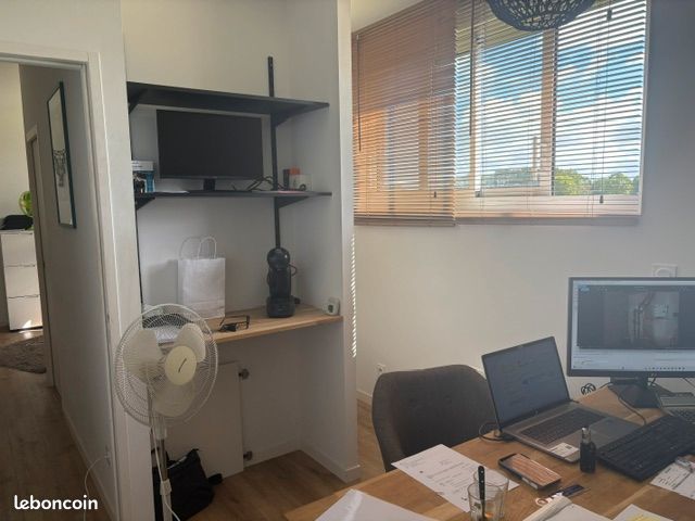 Local commercial 6 pièces 250 m² · à Pacé · 250 m² · 490 000 €