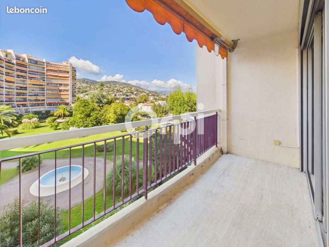 Appartement 1 pièce 27 m² · à Mandelieu-la-Napoule · 27 m² · 700 €/mois
