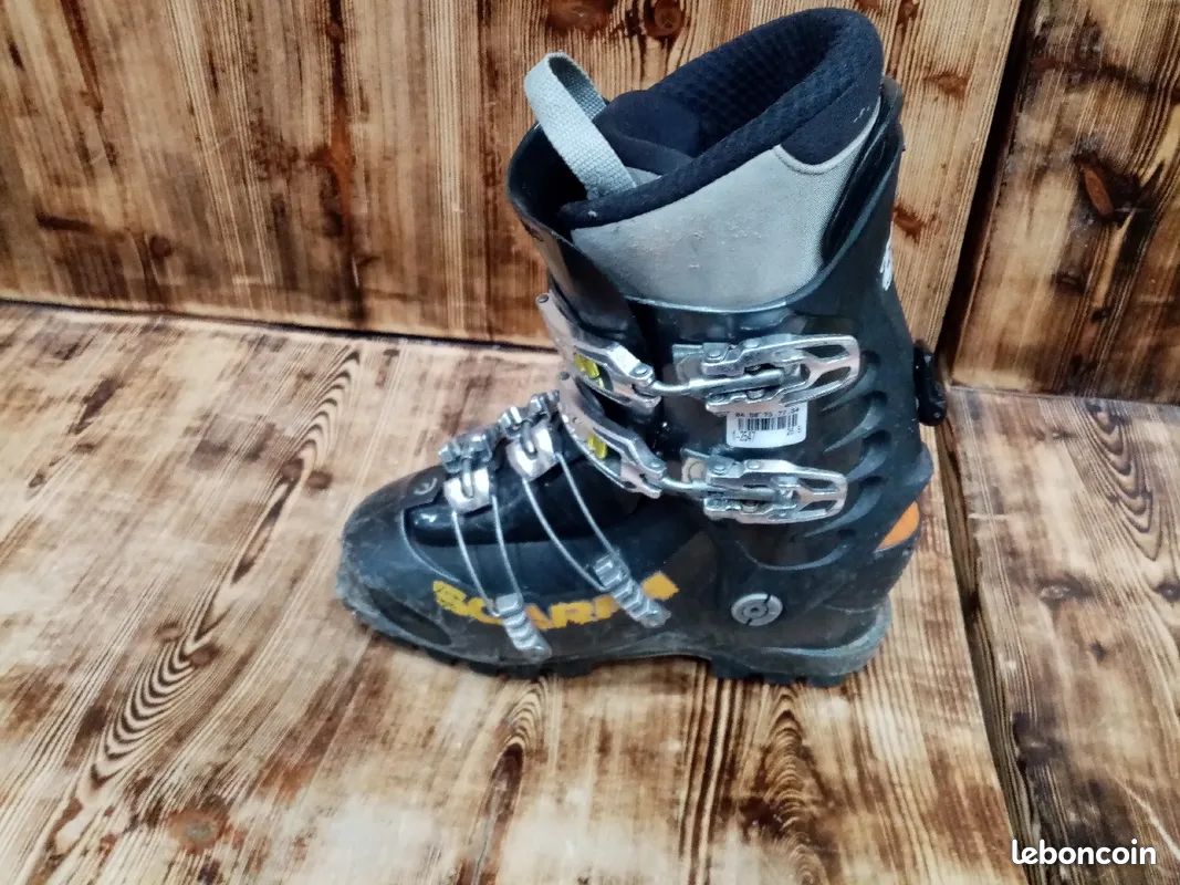 Destockage fin de saison chaussure de ski de randonnée Sport