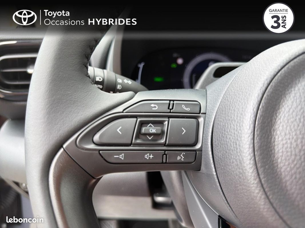 Toyota Yaris 116h Design 5p MY26 (image 9)