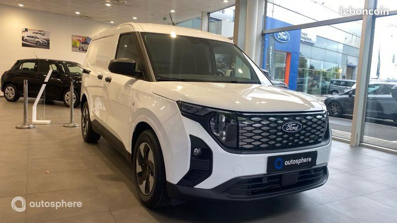 Ford Transit Courier Véhicule utilitaire ou Société Electrique 100 kW 136ch batterie 54 kWh Trend (image 3)