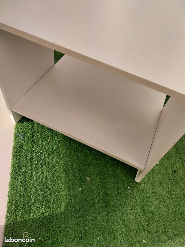 Une table (image 3)