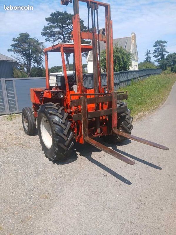 Chariot elevateur manitou mb25 leve 2.500kv ttoiies fônction leve 3.50. Demarreur. Neuf fonctionnel. 4500 stva (image 1)