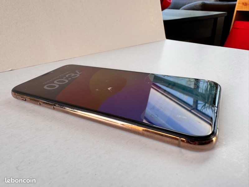 IPhone XS 256 Go – Écran fissuré, réinitialisé ✅ (image 5)
