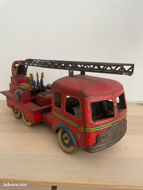JOUETS ANCIEN CAMION POMPIER CR CHARLES ROSSIGNOL