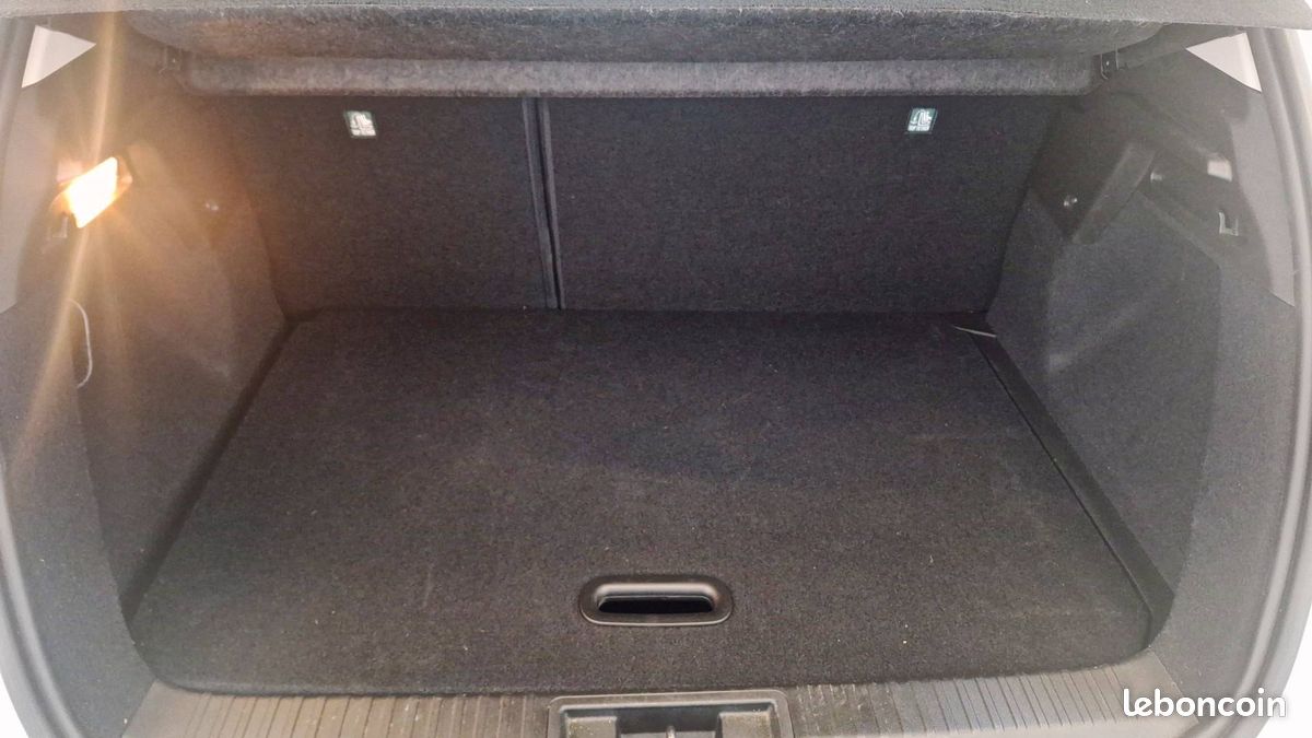 Renault captur tce 140 21 intens (image 18)