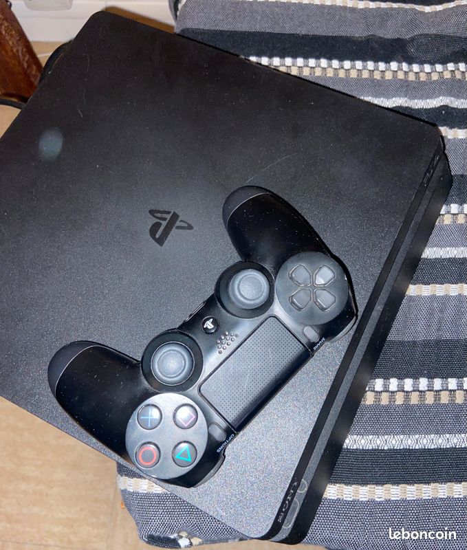 Ps 4 slim + manette (image 1)