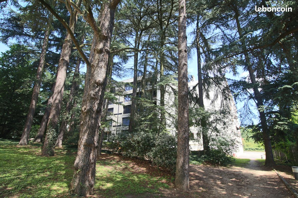 Appartement 4 pièces 83 m² · à Saint-Genis-Laval · 83 m² · 1 120 €/mois