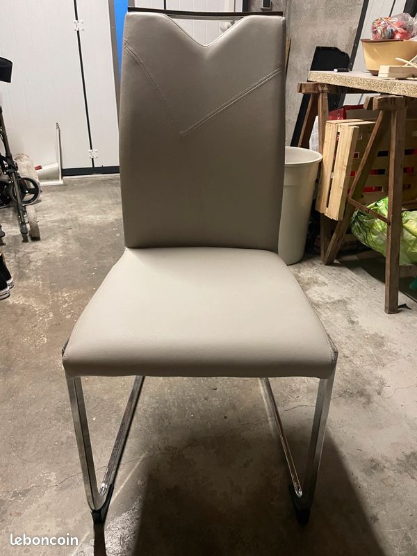 Vend lot de 4 chaises (image 1)