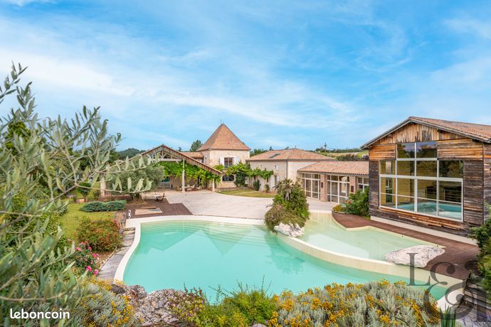 Propriété 8 pièces 769 m²