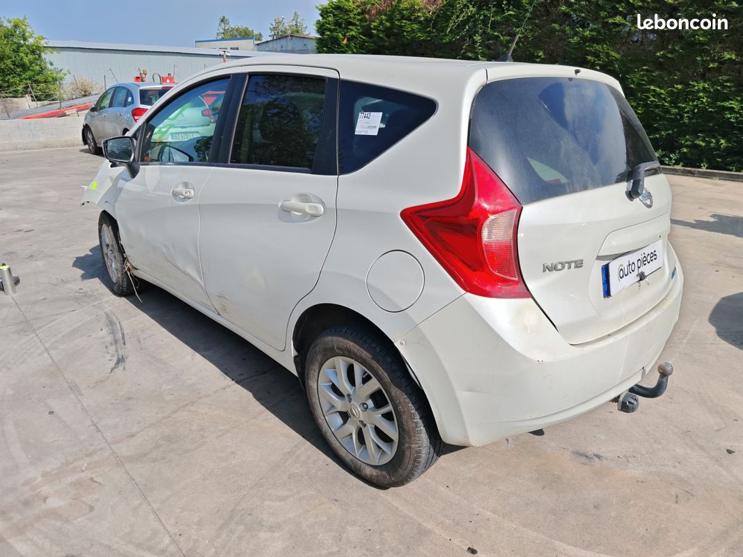 Nissan note accidentée (image 4)
