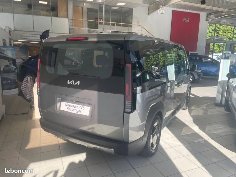 Kia PV5 Passenger 163ch 71,2kWh Plus (image 3)