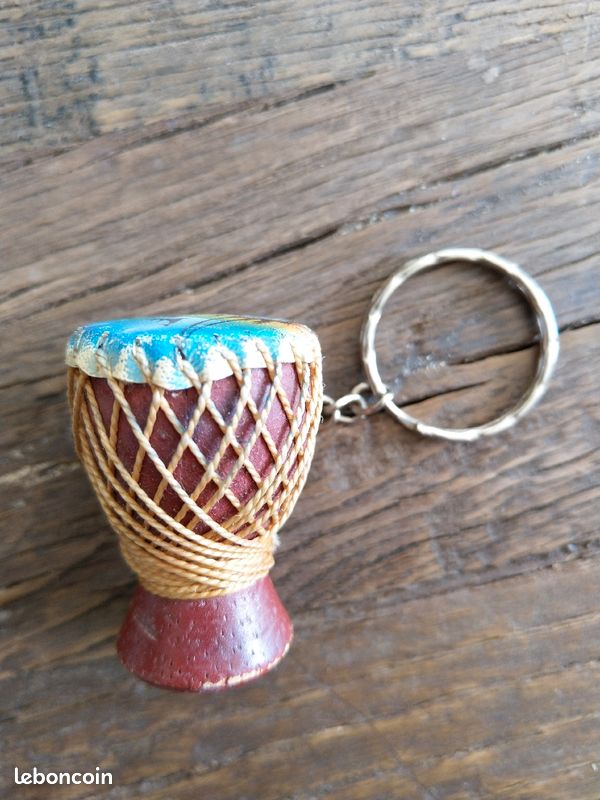 Porte-clés tambour en bois (image 1)