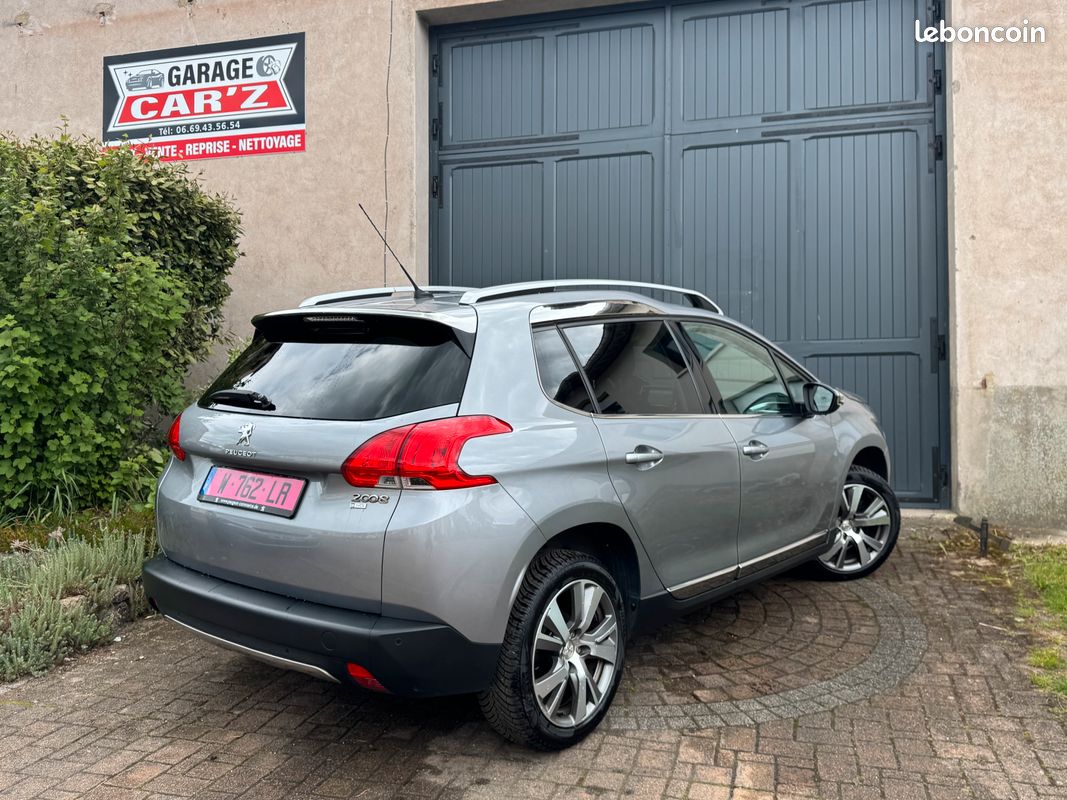 PEUGEOT 2008 1,6L e-HDi 115 ch Edition FELINE CROSSWAY / Sièges Cuir & Chauffants / Radar Av & Arr / Clim Auto / Ecran GPS / 1re MAIN & Carnet COMPLET (image 2)